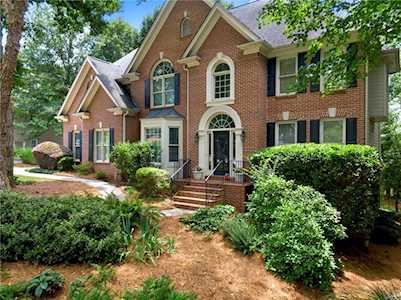 1990 Woods River Ln Duluth, GA 30097