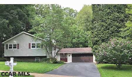 557 Lanceshire Lane State College, PA 16803