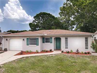 610 Linda Ct Palm Harbor, FL 34684