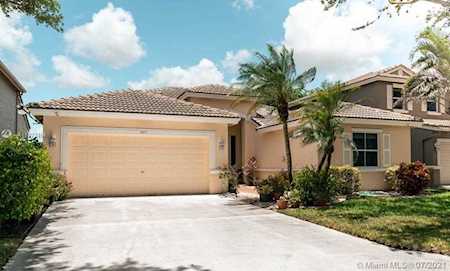 5417 NW 48th St Coconut Creek, FL 33073