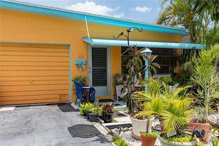 423 62nd St Holmes Beach, FL 34217