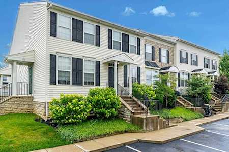 308 Oxford Oak Drive Blacklick, OH 43004