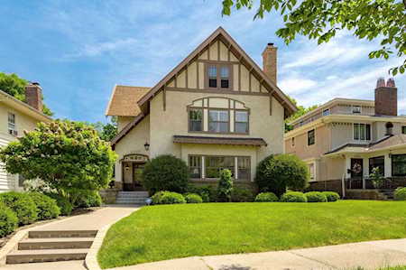 2221 Oliver Avenue S Minneapolis, MN 55405