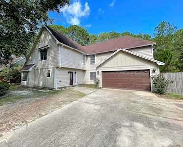 812 Turnberry Cove Niceville, FL 32578