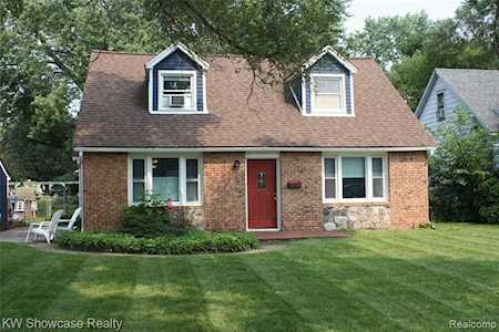 1218 E Commerce St Milford Vlg, MI 48381