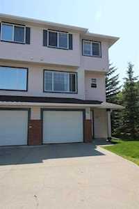 137 Rocky Ridge Ct NW Calgary, AB T3G 4S7