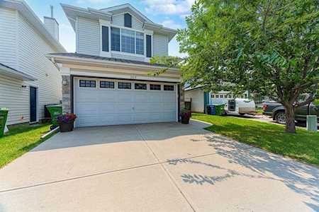 307 Scotia Point NW Calgary, AB T3L 2C5