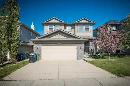 74 Rockyspring Circle NW Calgary, AB T3G 5Y8