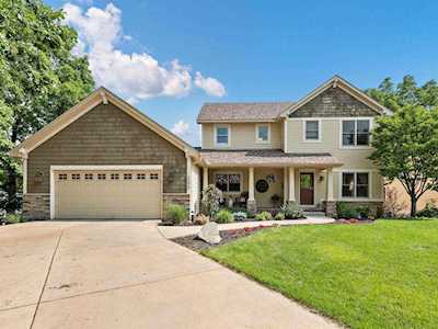 300 Brandywine Drive Burnsville, MN 55337