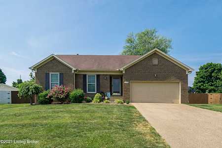 199 Cherokee Cir Mt Washington, KY 40047