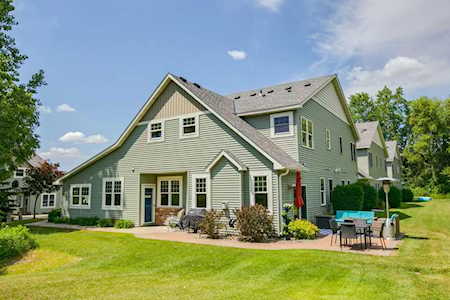 1329 Echo Lake Court Mahtomedi, MN 55115