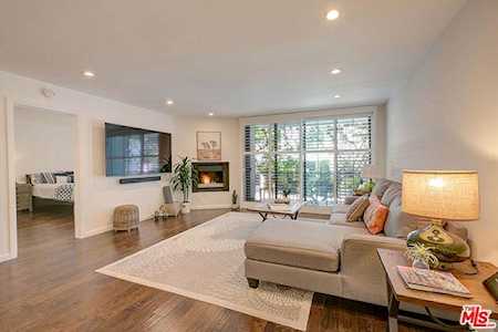 8145 Redlands St #106 Playa Del Rey, CA 90293