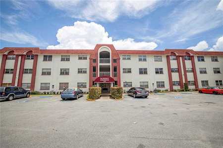1860 Massachusetts Ave NE #217 St. Petersburg, FL 33703