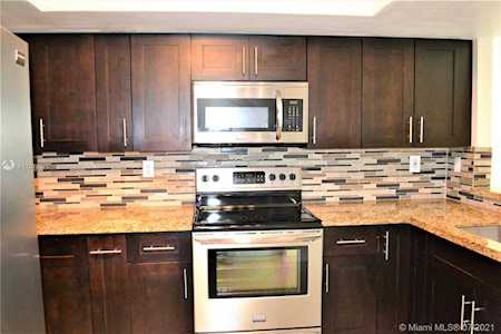 8827 SW 123rd Ct #207 Miami, FL 33186