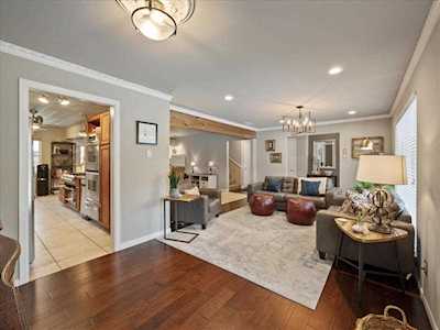 9442 Hunters Creek Drive Dallas, TX 75243