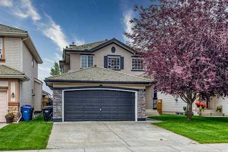 149 Douglas Glen Manor SE Calgary, AB T2Z 3Y5