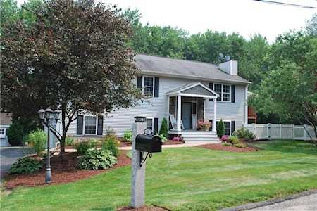 34 Tower Hill Rd Cumberland, RI 02864