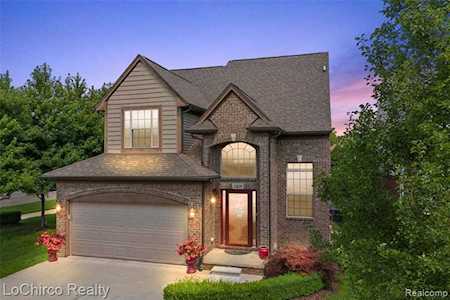 13629 Grandeur Ave Shelby Twp, MI 48315