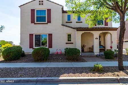 2258 S Buckaroo Trail Gilbert, AZ 85295