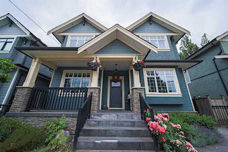 8332 16th Avenue Burnaby, BC V3N 1S1