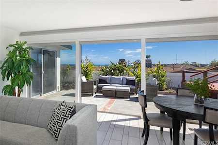 1607 Bonnie Doone Terrace Corona Del Mar, CA 92625