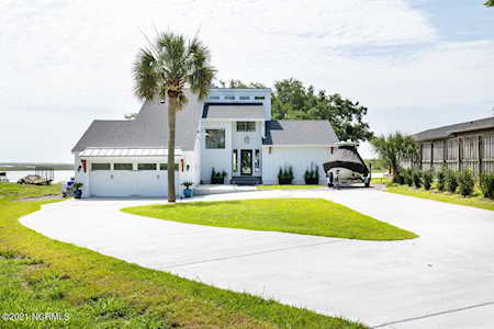 2120 Scotts Hill Loop Road Wilmington, NC 28411