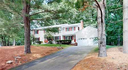 310 Spring Valley Dr East Greenwich, RI 02818