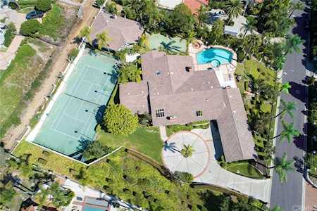 412 N Equestrian Dr Orange, CA 92869