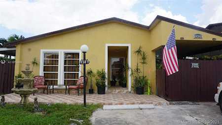 19345 NW 56th Pl Miami Gardens, FL 33055