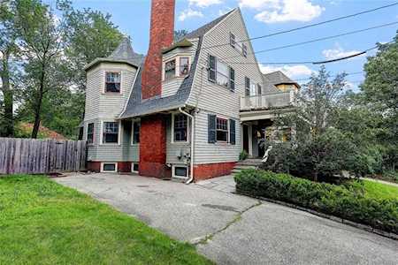 207 Lexington Ave Providence, RI 02907