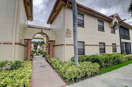 5226 Europa Dr #K Boynton Beach, FL 33437