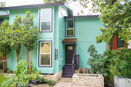 6915 Ten Oaks CIR Austin, TX 78744