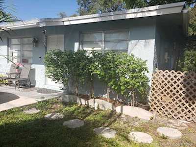 18 SW 7th Ave Dania Beach, FL 33004