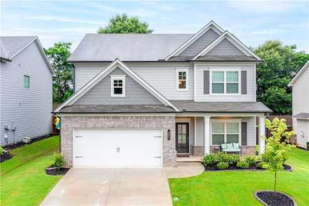 688 Brighton Park Circle Hoschton, GA 30548
