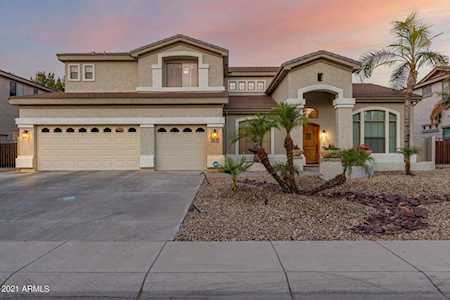 3039 S Larkspur Street Gilbert, AZ 85295