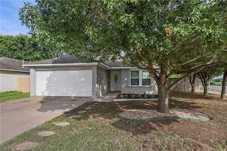 8400 Fall Meadow LN Austin, TX 78747