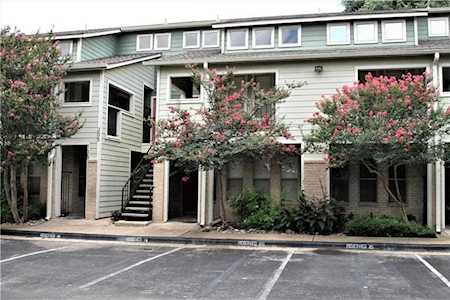 2104 Cullen Ave #205 Austin, TX 78757