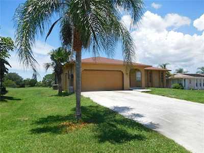 66 Oakland Hills Ct Rotonda West, FL 33947