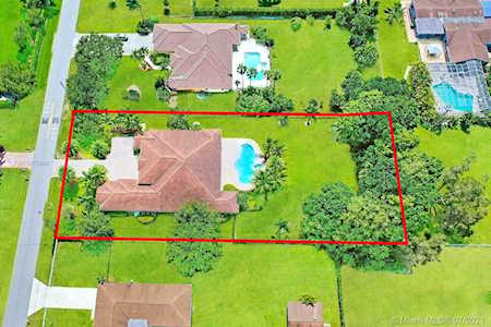 12231 NW 12th St Plantation, FL 33323