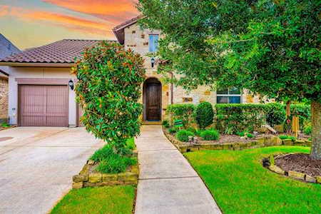 55 Sweet Creek Ln Fulshear, TX 77441