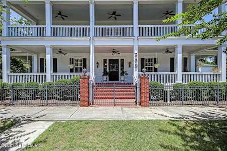 909 Atlantic Ave Fernandina Beach, FL 32034