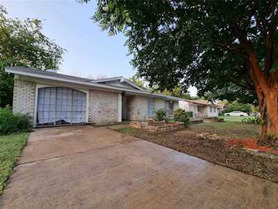 1805 Pine Knot Drive Garland, TX 75044