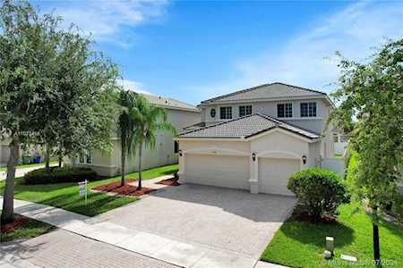6180 SW 195th Ave Pembroke Pines, FL 33332