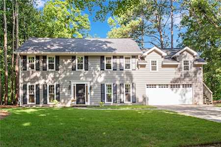 2555 Old Orchard Trl Marietta, GA 30062