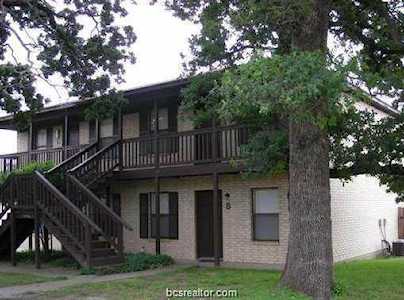 1007 Summer Court College Station, TX 77840