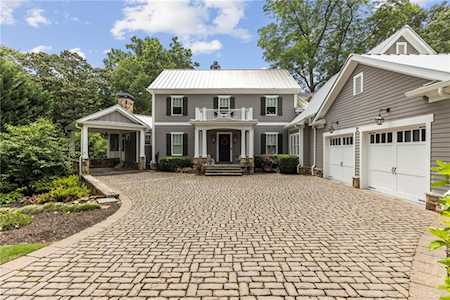 52 Woodstock Rd Roswell, GA 30075