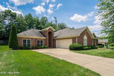 10006 Forest Village Ln Louisville, KY 40223