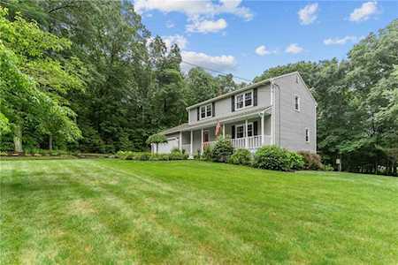235 Old Oxford Rd North Smithfield, RI 02896