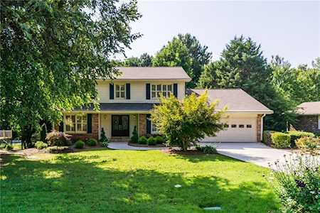 4808 Village North Ct Dunwoody, GA 30338