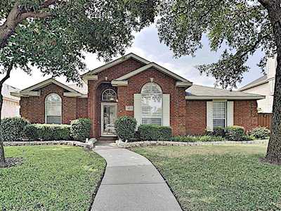 3813 Red Oak Trail The Colony, TX 75056